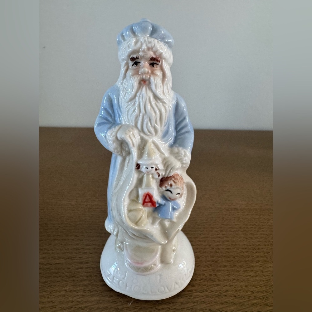 Charming Santa Around The World Ceramic Figurine Collection - Blue and Cream - Picture 4 of 10